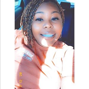 Meet your Posher, Ebone